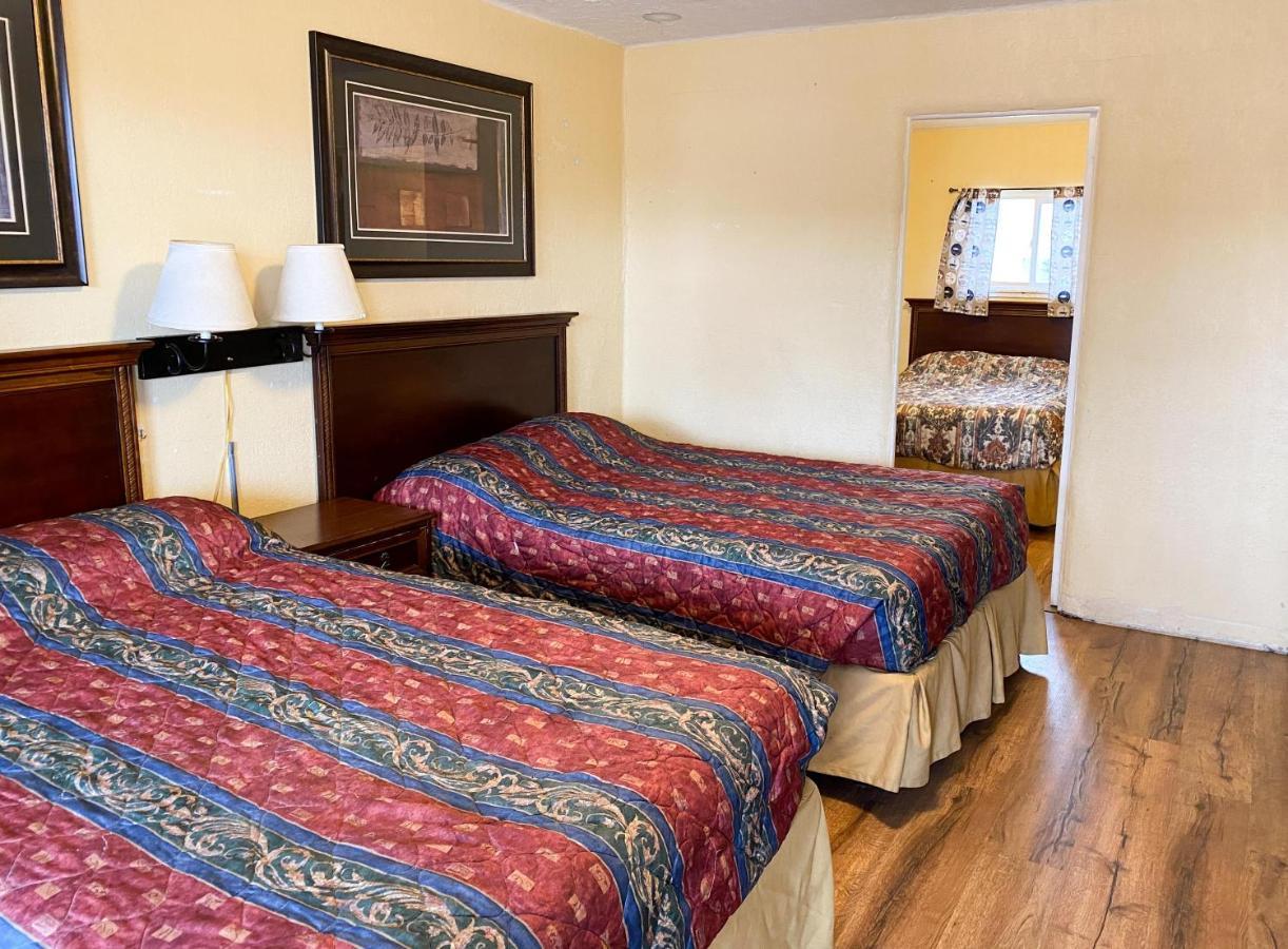 Guest Ranch Motel ไชแอนน์ ภายนอก รูปภาพ