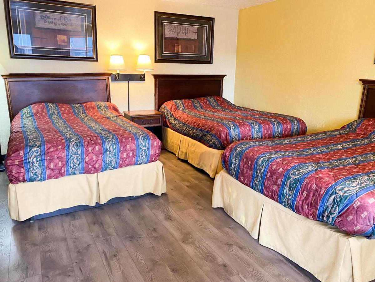 Guest Ranch Motel ไชแอนน์ ภายนอก รูปภาพ