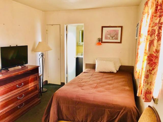 Guest Ranch Motel ไชแอนน์ ภายนอก รูปภาพ