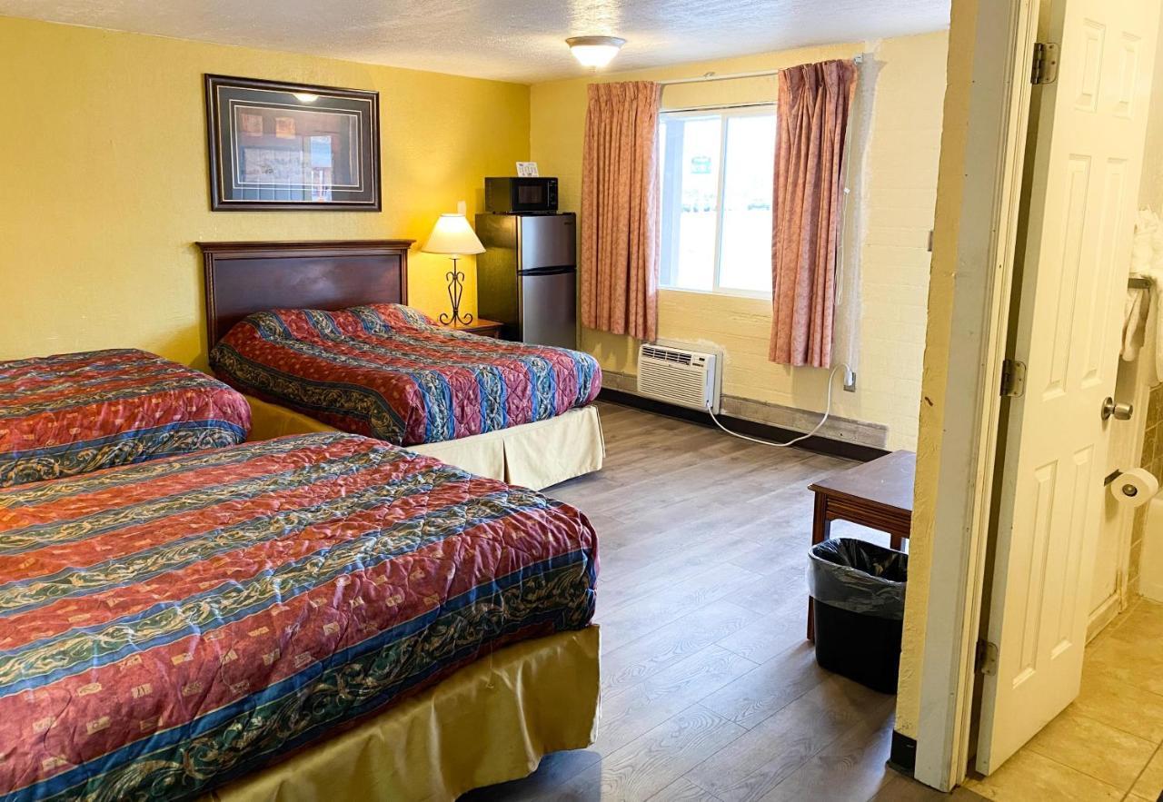 Guest Ranch Motel ไชแอนน์ ภายนอก รูปภาพ